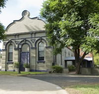Willowgate Hall luxury hosted B  B - Suburb Australia