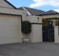 Sunset Retreat - Suburb Australia