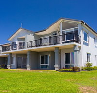 Meridian Beachside Apartments - Suburb Australia