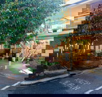 Paddle Wheel Motel - Suburb Australia