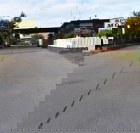 Riviana Motel - Suburb Australia