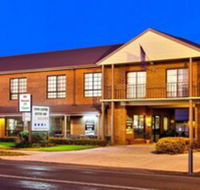 Holbrook Town Centre Motor Inn - Suburb Australia