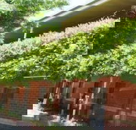 Caledonian Hotel Motel - Suburb Australia