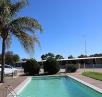 Capri Motel - Suburb Australia