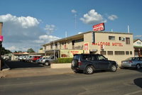 A  A Lodge Motel Emerald
