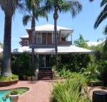 Lakeside Bed  Breakfast - Suburb Australia