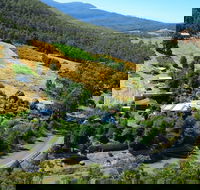 Hillside Bed  Breakfast - Suburb Australia