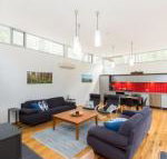 Lakuna Retreat - Suburb Australia