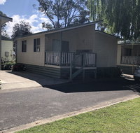 Pleasurelea Tourist Resort and Caravan Park - Suburb Australia