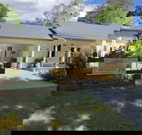 G.g's By The River - Suburb Australia