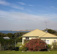 Lady Barron Holiday Home - Suburb Australia