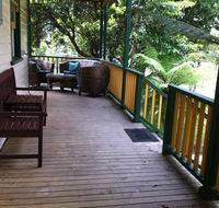 Cygnets Secret Garden Bed  Breakfast - Suburb Australia