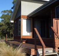 Yakkalla Holiday Cottage - Suburb Australia