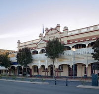 Criterion Hotel Warwick - Suburb Australia