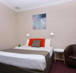Motel Poinsettia - Suburb Australia