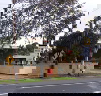 Eaglehawk Motel - Suburb Australia