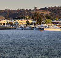 Bayside Hotel - Suburb Australia