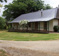 Colonial Inn Guest Rooms - Suburb Australia