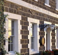 Elephant Bridge Hotel - Suburb Australia