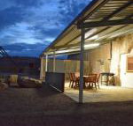 Dug Out B  B Apartments - Suburb Australia