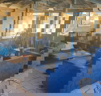 Horse And Jockey Hotel Motel - Suburb Australia