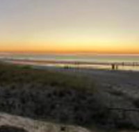 Beachside Luxury getaway in Glenelg - Suburb Australia