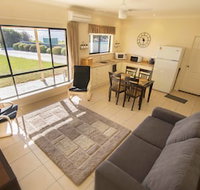 Pelican Perch Retreat - Suburb Australia