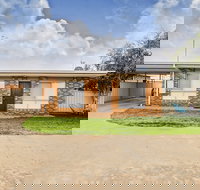 Echuca Moama Holiday Accommodation 3 - Suburb Australia