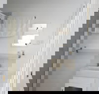 Crows Nest QLD Tourist Park - Suburb Australia