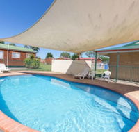 Holbrook Motor Village - Suburb Australia
