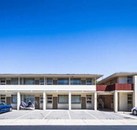 Fantasia Glenelg Studio Apartments - Suburb Australia