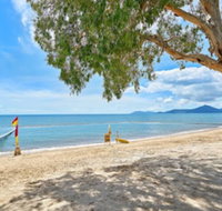 Tropical Oasis near Beach - Suburb Australia