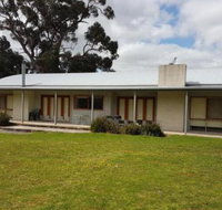 Classic Retreat - Suburb Australia