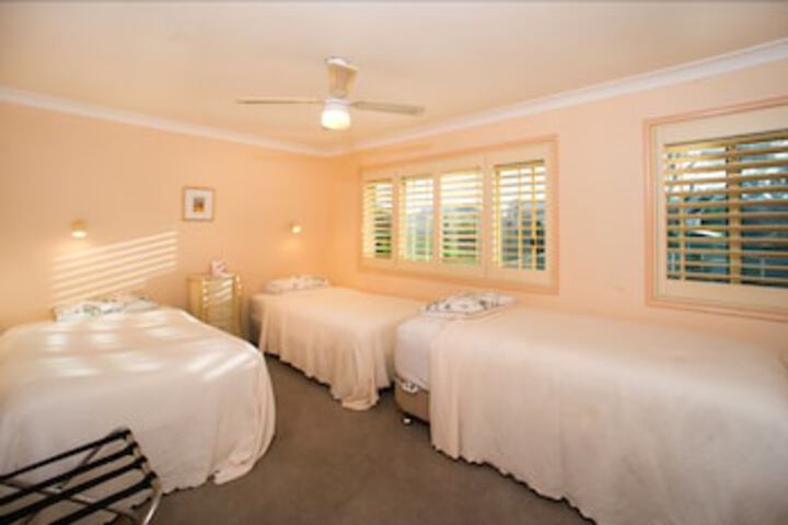 Pointer Mountain NSW Suburb Australia