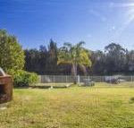 77 Lake Entrance Rd Waterfront Wonder - Suburb Australia