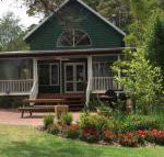 Lakeside Garden Chalet - Suburb Australia