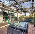 Central Charm - Suburb Australia