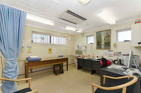 Cardwell Family Practice - Suburb Australia 0