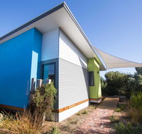 Coorong Cabins - Pelican Cabin - Suburb Australia