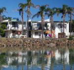 Beachfront 1 25 Willow Street - Suburb Australia