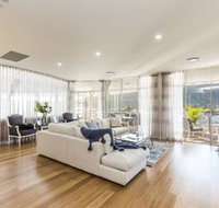 3 Bedroom Waterfront Penthouse on the Hawkesbury - Suburb Australia