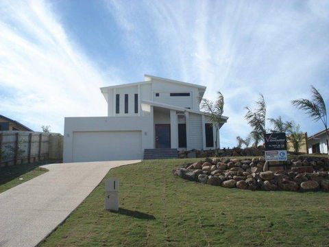 Visual Constructions - Suburb Australia 5