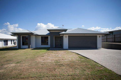 Visual Constructions - Suburb Australia 10