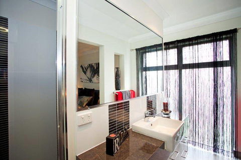 Visual Constructions - Suburb Australia 15