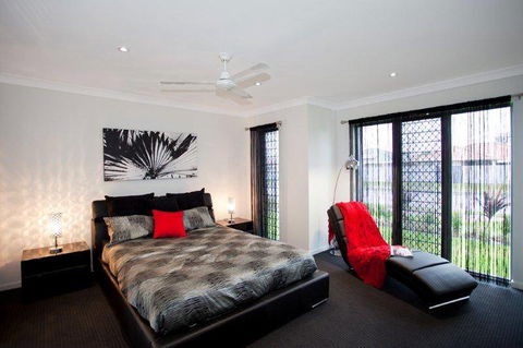 Visual Constructions - Suburb Australia 16