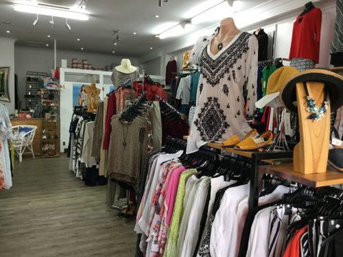 Moana Blue - Suburb Australia 3