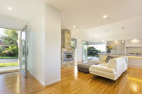 Taylor’d Distinction - Suburb Australia 2
