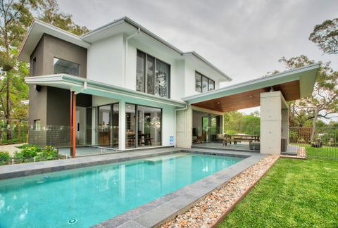 Taylor’d Distinction - Suburb Australia 5