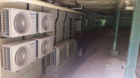 Hall Don–Air Conditioning & Refrigeration Services - Suburb Australia 0