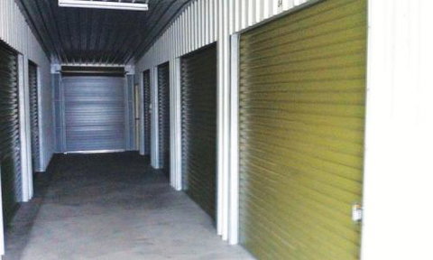 Hook’s Storage Units - Suburb Australia 1